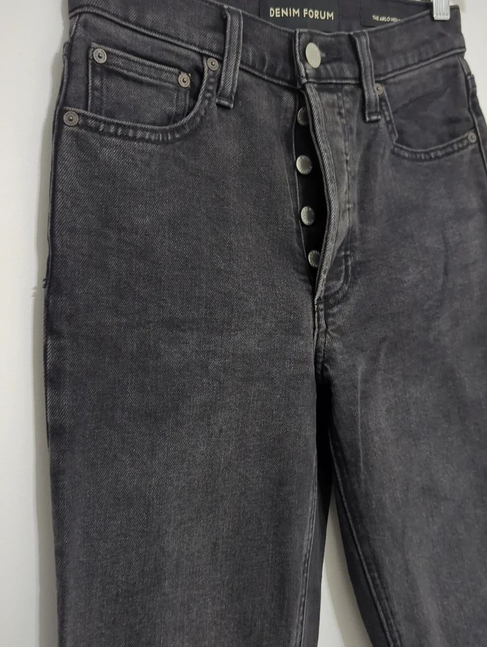 Denim Forum Arlo Jeans High Rise Straight Washed Black Frayed Hem Size 24 - Picture 5 of 8